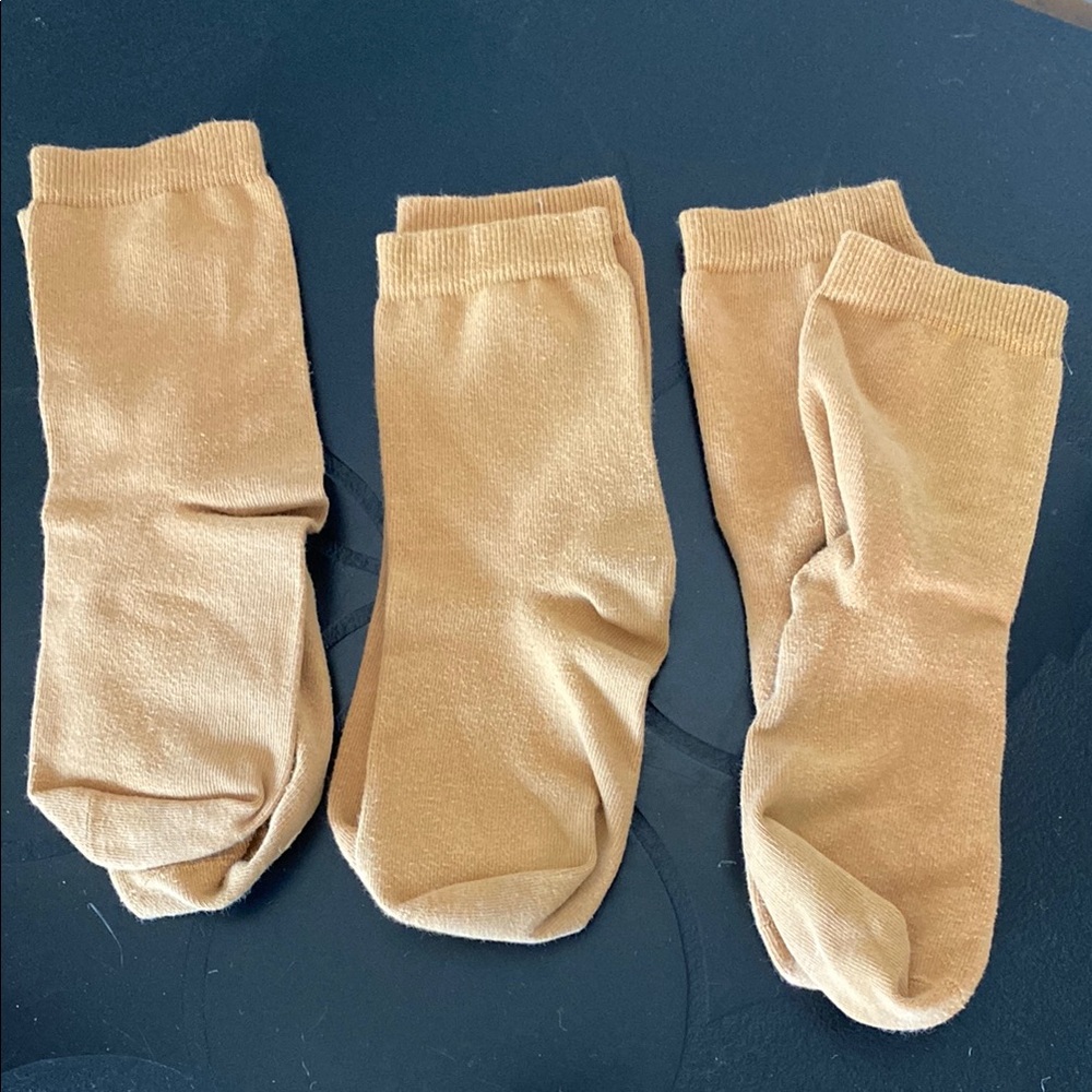 Q for Quinn pure undyed adult organic cotton Socks 3 pack